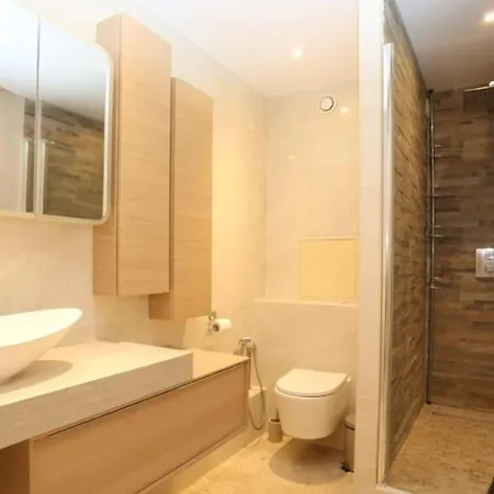 Chic! 3-Br, Porte De Versailles, Parking, Metro Apartment *