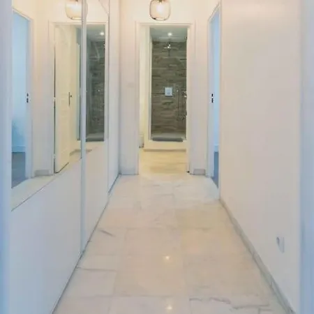 Apartment Chic! 3-Br, Porte De Versailles, Parking, Metro Paris