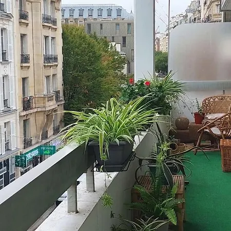 Apartment NEW ! Chic 3 Bedroom-flat, Eiffel Tower, Parking, Parc des Expos *