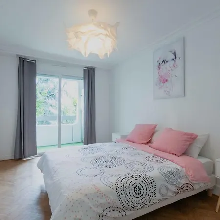 Appartement Chic! 3-Br, Porte De Versailles, Parking, Metro Parijs